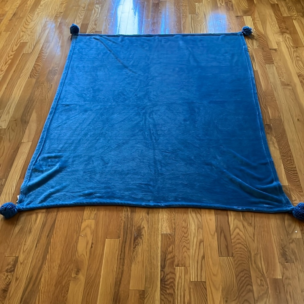 Home Essentials Blue Throw Blanket 60” X 48”